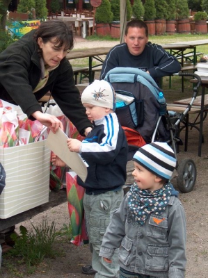 Dzień Matki i Dzień Dziecka z Radosnymi Maluchami w Choszczówce