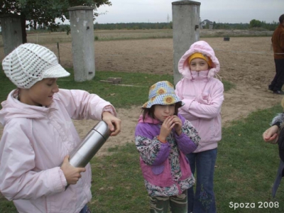 Radosne Maluchy na konikach 2008r.