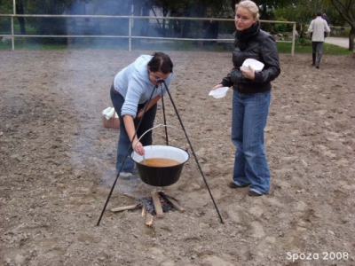 Radosne Maluchy na konikach 2008r.