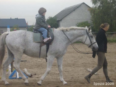 Radosne Maluchy na konikach 2008r.